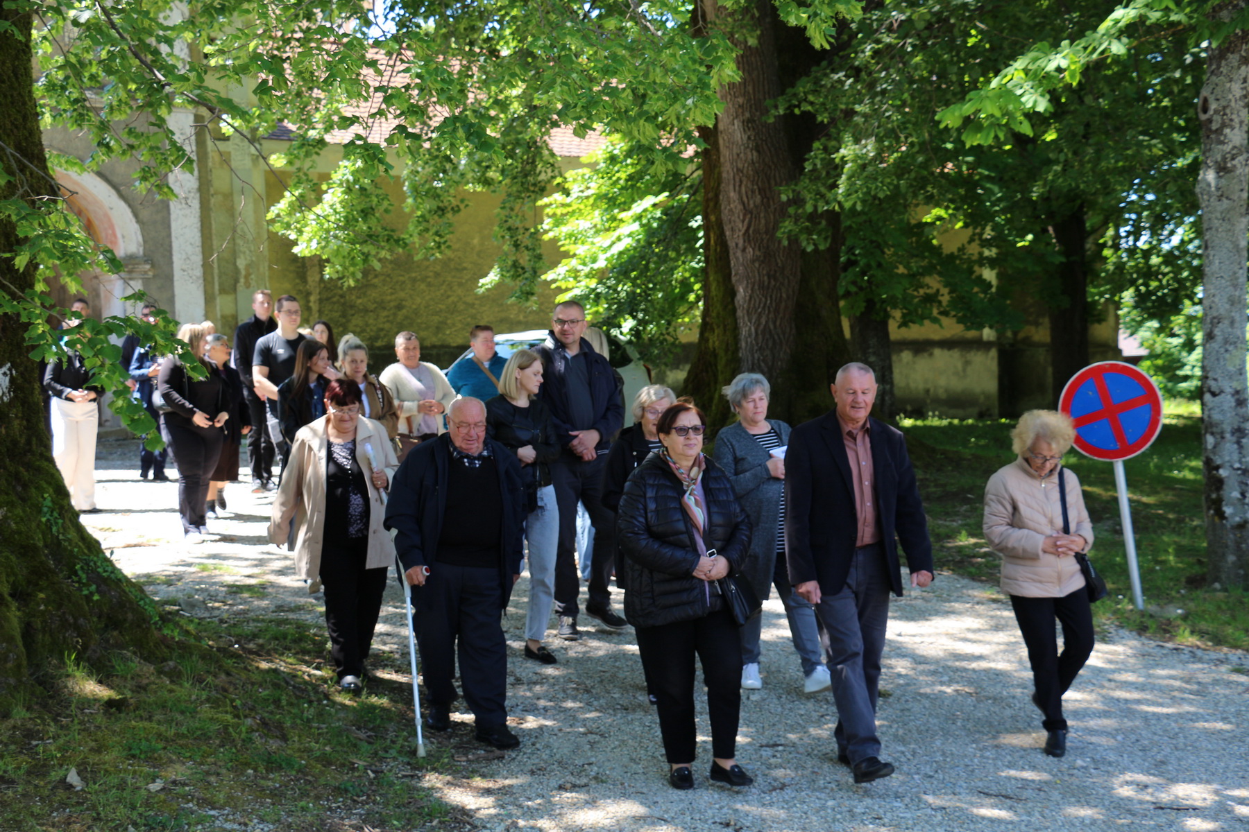 Klikni na fotografiju za uvecanje