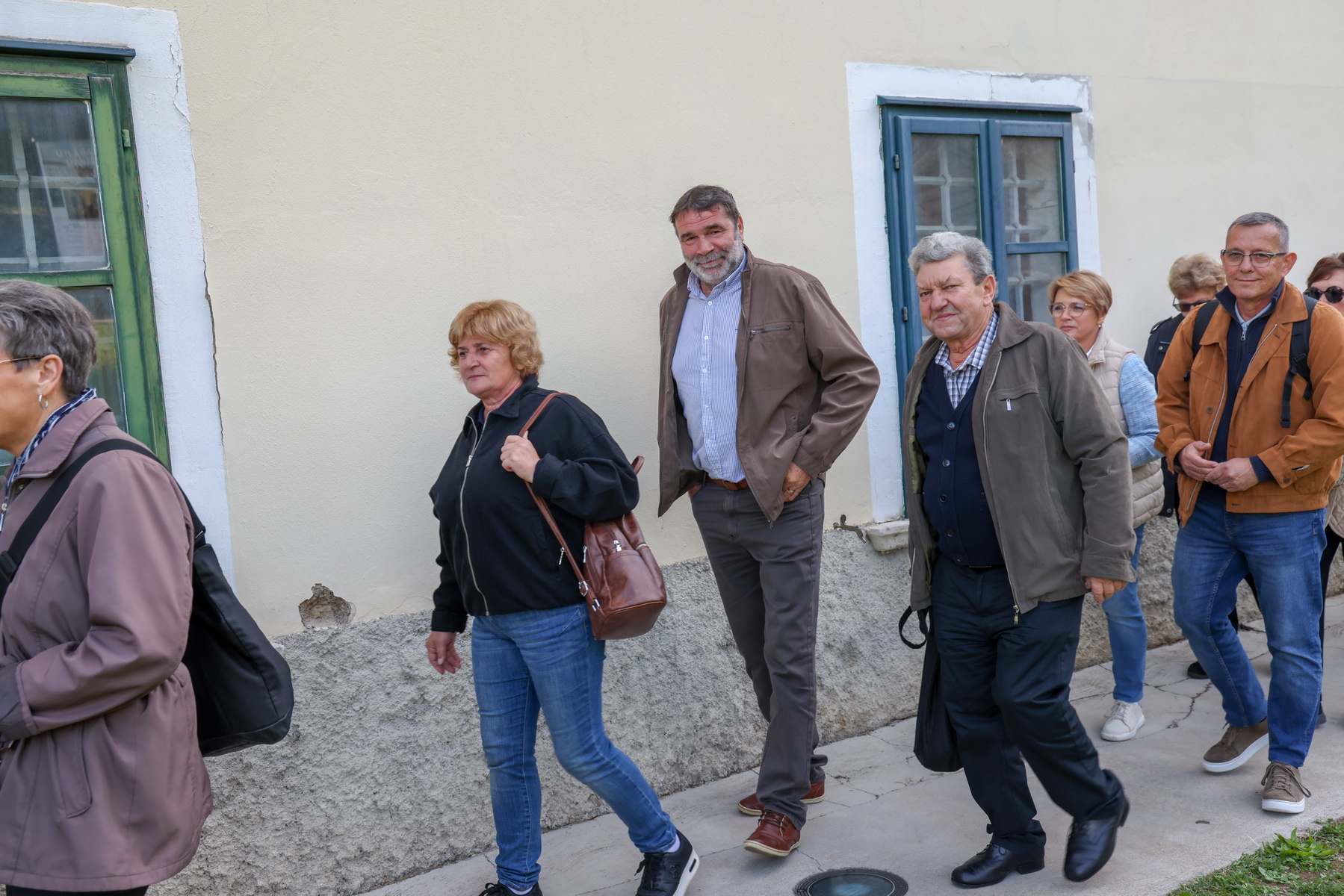 Klikni na fotografiju za uvecanje