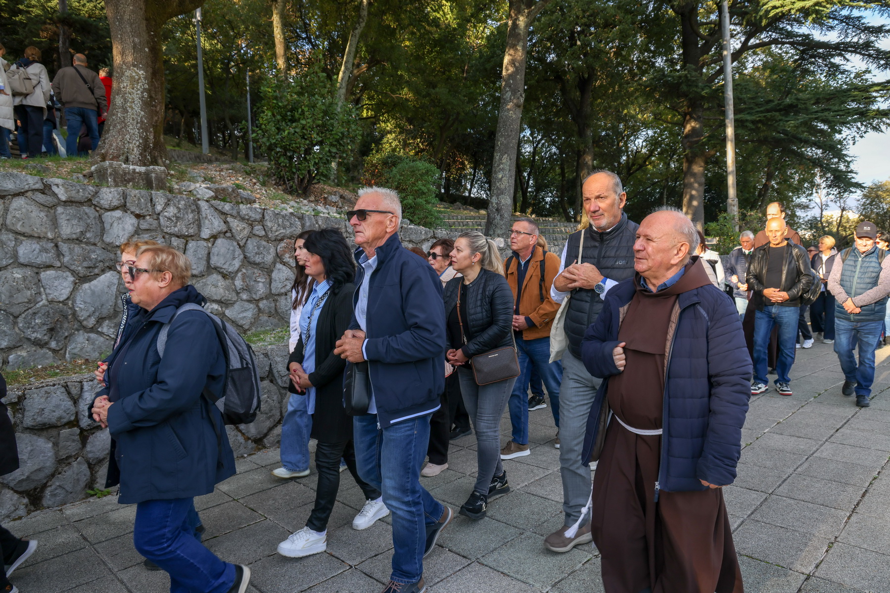 Klikni na fotografiju za uvecanje