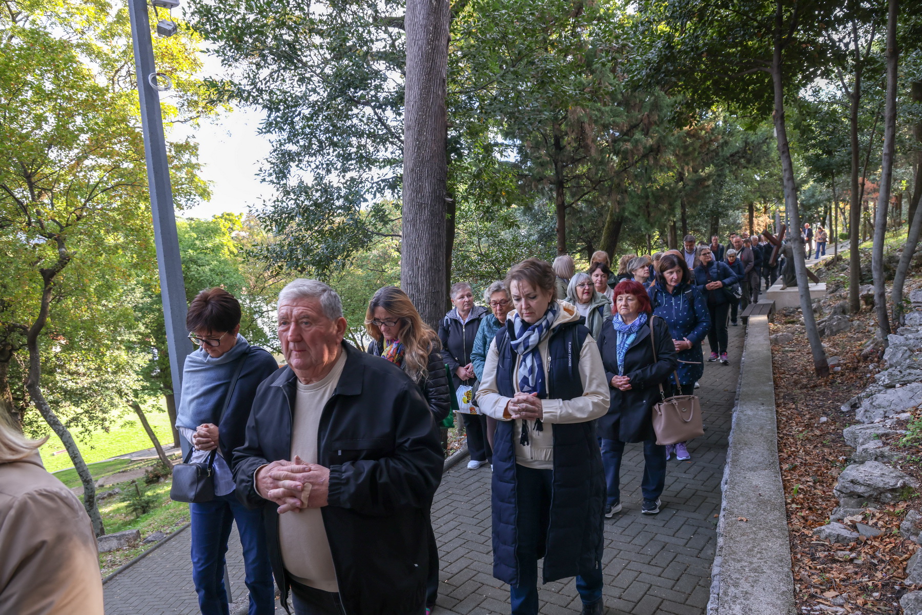 Klikni na fotografiju za uvecanje