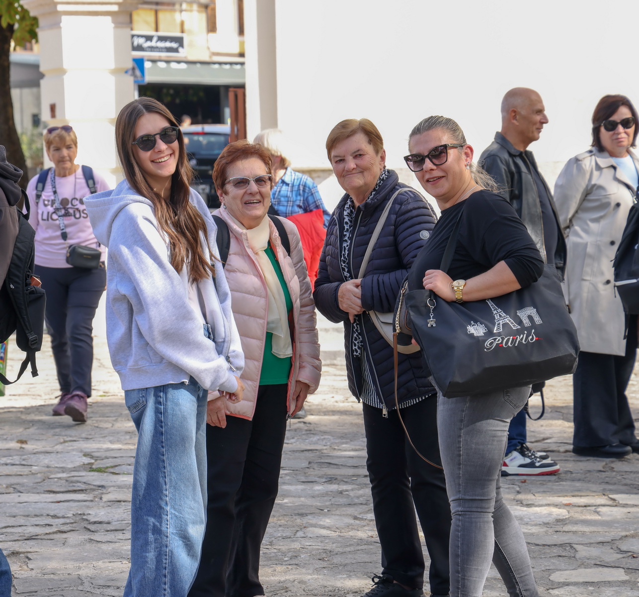 Klikni na fotografiju za uvecanje